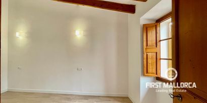 Real Estates picture 11 Ref. R25226