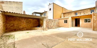 Real Estates picture 1 Ref. R25226