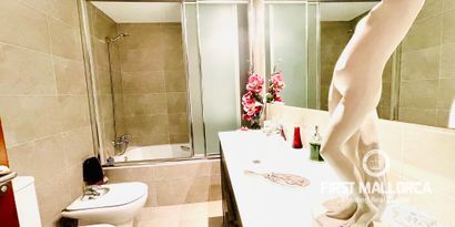 Real Estates picture 4 Ref. R25146