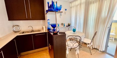 Real Estates picture 8 Ref. R25146