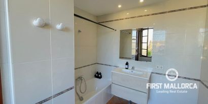 Real Estates picture 6 Ref. 79249