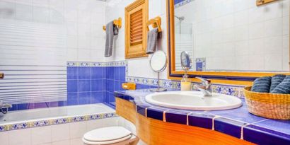 Real Estates picture 10 Ref. R25247