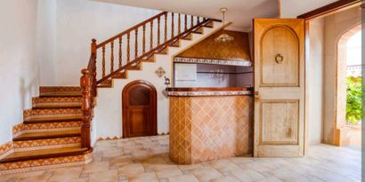 Real Estates picture 3 Ref. R25247