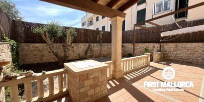 Real Estates picture 1 Ref. R25457