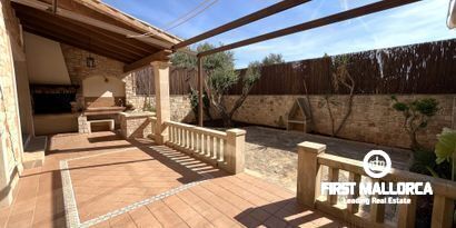 Real Estates picture 2 Ref. R25457