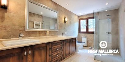 Inmobiliaria picture 11 Ref. Nº. R25475