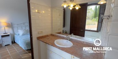 Real Estates picture 13 Ref. 76360