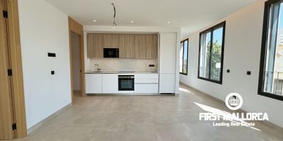 Real Estates picture 2 Ref. R26018