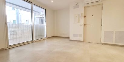 Real Estates picture 2 Ref. R24699