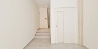 Real Estates picture 6 Ref. R24699