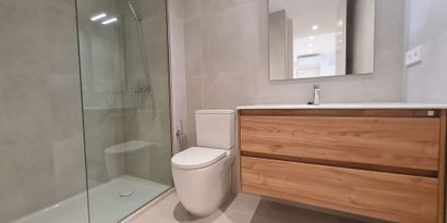 Real Estates picture 5 Ref. R24699