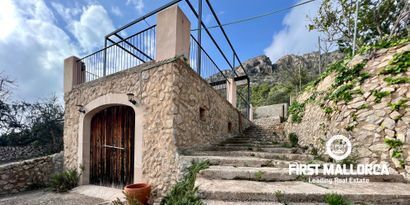 Real Estates picture 2 Ref. 80629