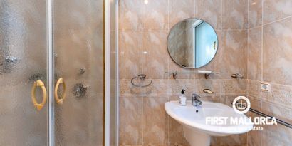 Real Estates picture 27 Ref. 80999