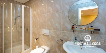 Real Estates picture 20 Ref. 80999