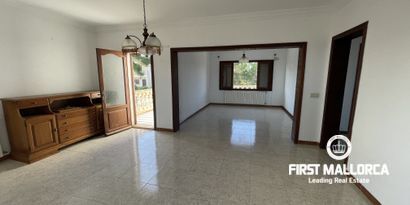 Real Estates picture 6 Ref. 74145