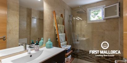 Real Estates picture 5 Ref. 81313