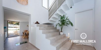 Real Estates picture 6 Ref. 81328