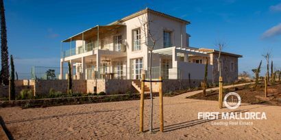 Real Estates picture 44 Ref. 74012