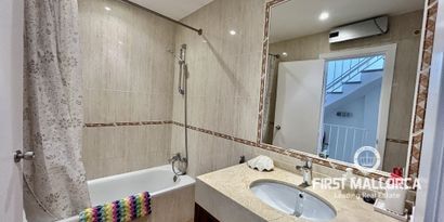 Real Estates picture 9 Ref. 81443