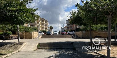 Real Estates picture 26 Ref. R27311