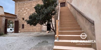 Real Estates picture 5 Ref. 81372