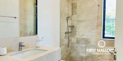 Real Estates picture 17 Ref. 81762