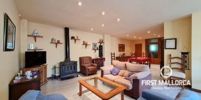 Real Estates picture 3 Ref. 70414