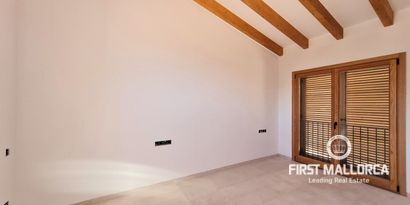 Real Estates picture 13 Ref. 75390