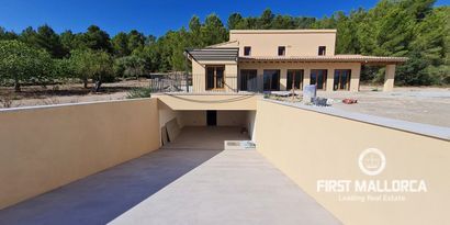 Real Estates picture 3 Ref. 75390