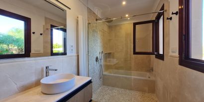 Inmobiliaria picture 25 Ref. Nº. R13581