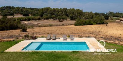 Real Estates picture 1 Ref. 82231