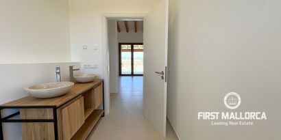 Real Estates picture 9 Ref. 79420