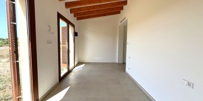 Real Estates picture 11 Ref. 79420