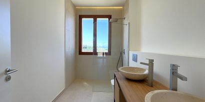 Real Estates picture 8 Ref. 79420