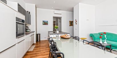 Inmobiliaria picture 7 Ref. Nº. R28265