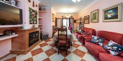 Inmobiliaria picture 6 Ref. Nº. 82202