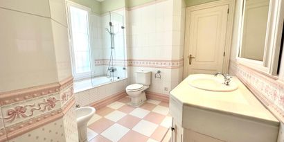 Real Estates picture 11 Ref. R11597