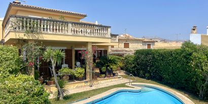 Real Estates picture 1 Ref. 82253