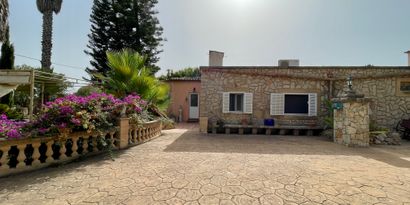 Real Estates picture 1 Ref. 82325