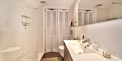 Inmobiliaria picture 6 Ref. Nº. R10858