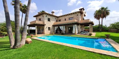 Inmobiliaria picture 0 Ref. Nº. 82339