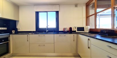 Real Estates picture 9 Ref. R24260