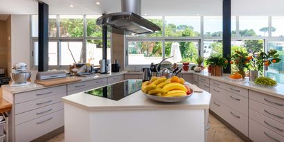 Real Estates picture 6 Ref. 82351