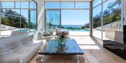 Real Estates picture 3 Ref. 82351