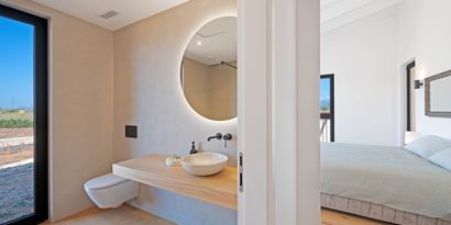 Real Estates picture 12 Ref. 79095