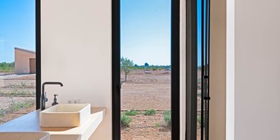 Real Estates picture 7 Ref. 79095