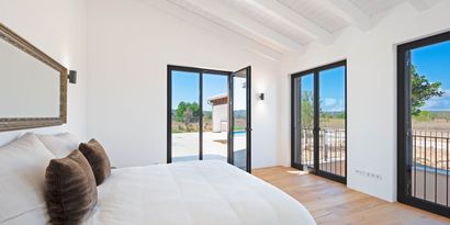 Real Estates picture 8 Ref. 79095