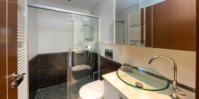 Inmobiliaria picture 25 Ref. Nº. 74076