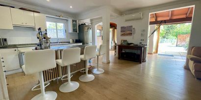 Real Estates picture 7 Ref. 69256