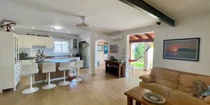 Real Estates picture 5 Ref. 69256